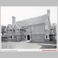 Arnold Mitchell, House at Bowden Green, Main entrance, The Stutio, vol.12, 1898, p. 240.jpg